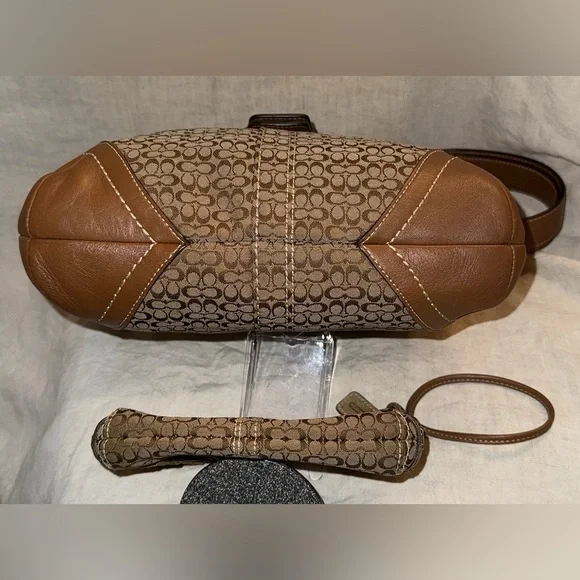 Vintage Coach Signature Soho Crossbody Buckle Suede Studded Bag & Wristlet - Picture 3 of 12